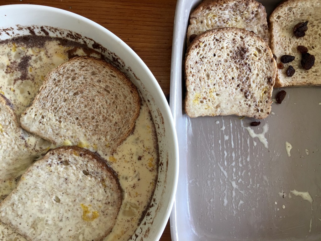 French Toast al forno all'uvetta e cannella
