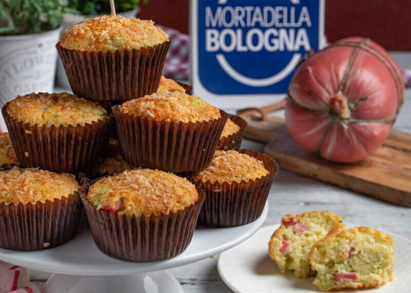 Muffin salati alla mortadella